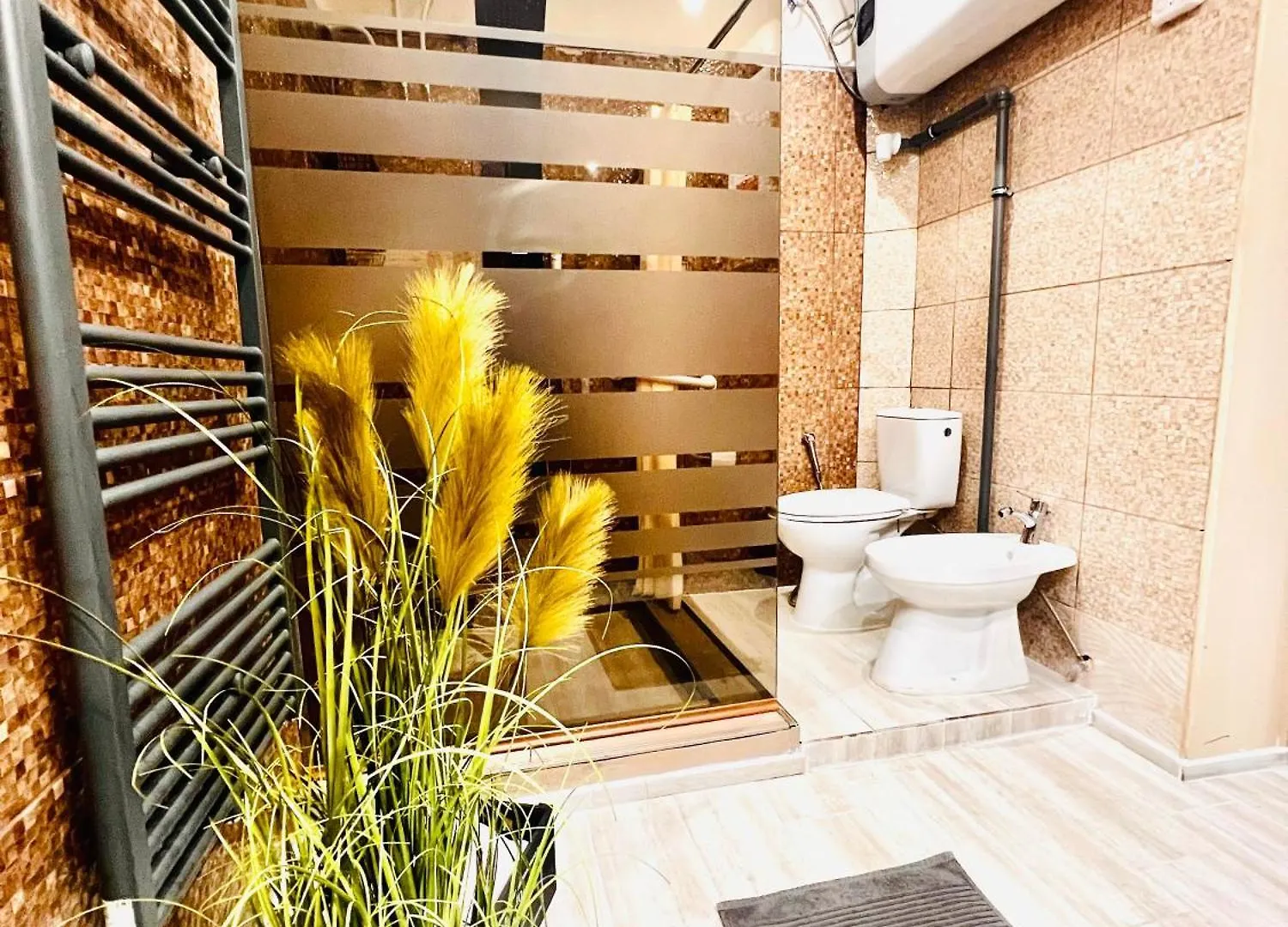 Huge Warm Luxury Apartment Budapest