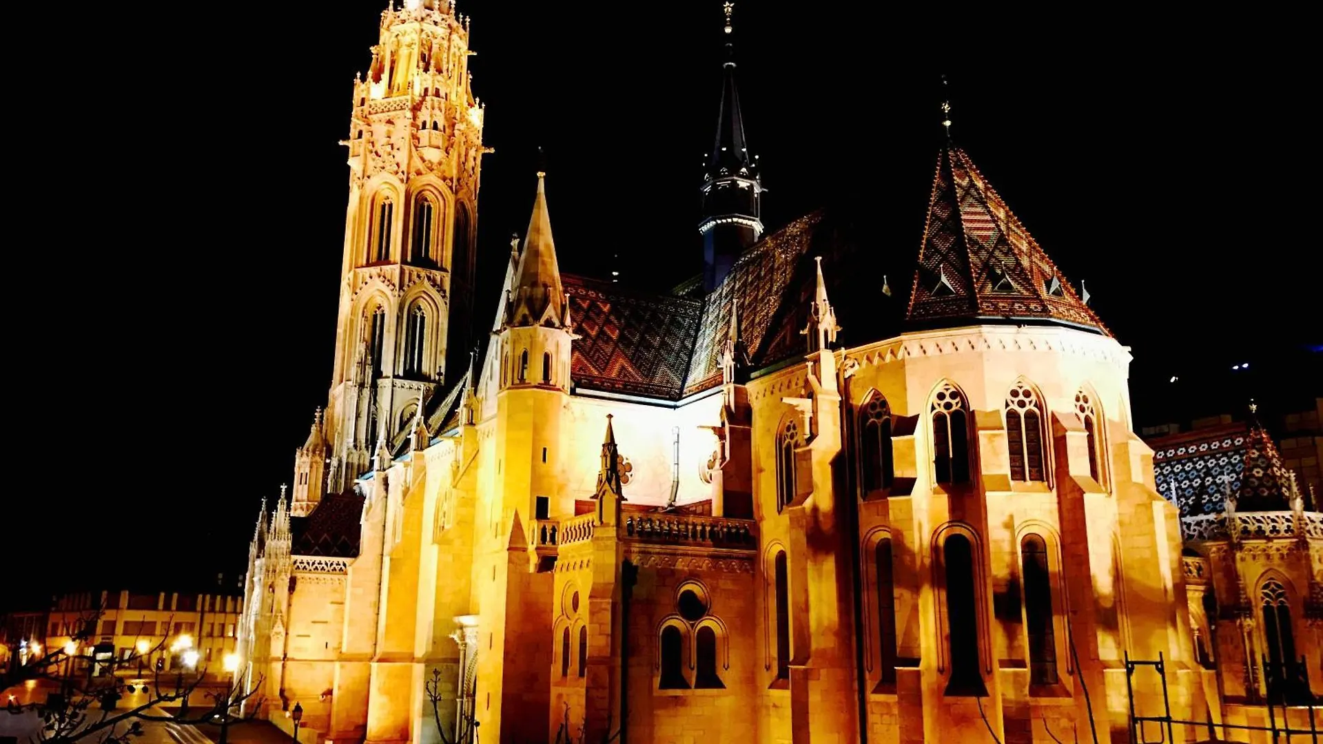 Huge Warm Luxury Apartment Budapest Hungary