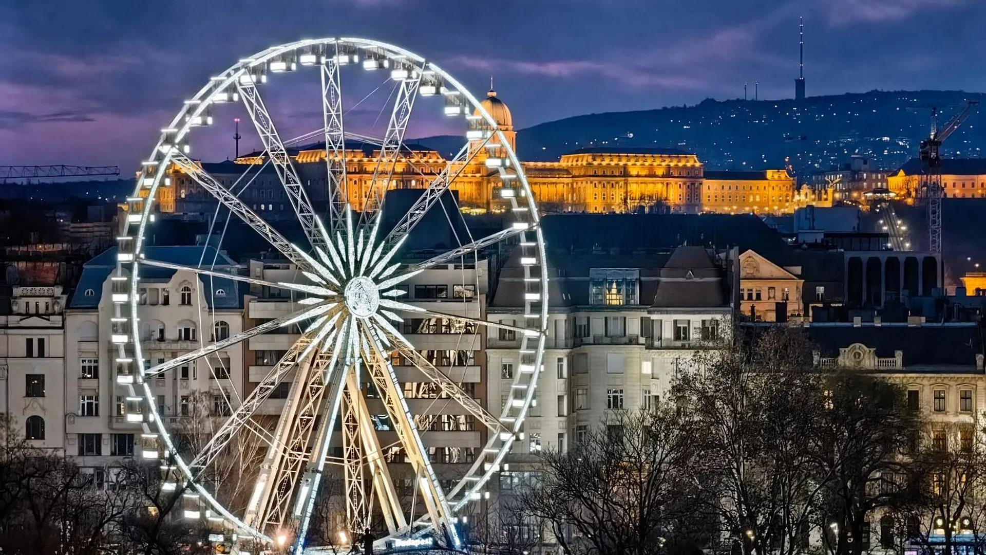 Huge Warm Luxury Apartment Budapest