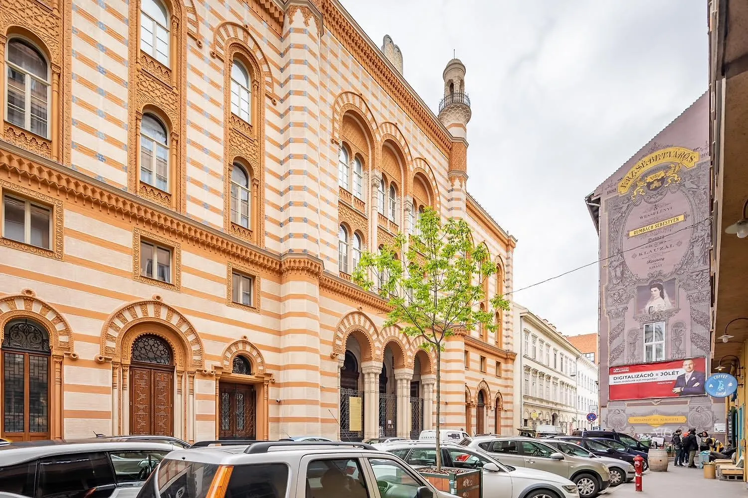 Huge Warm Luxury Apartment Budapest